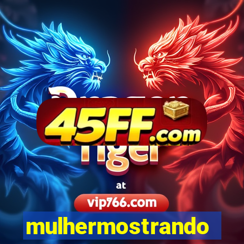 mulhermostrandoopeito